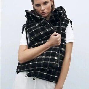 Black and White Checkered Women's . ZARA. Size XS. Oversized